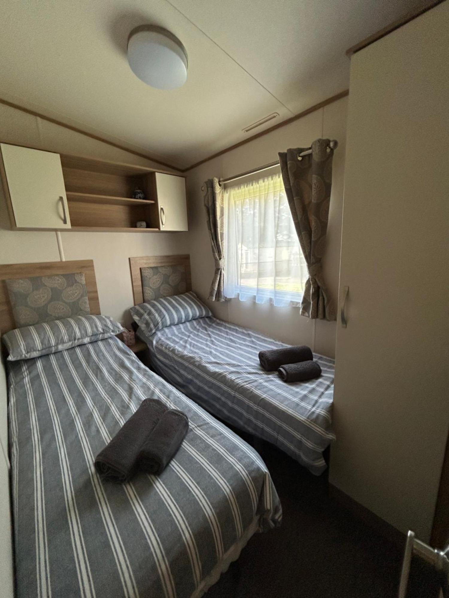 Uisge Beatha Hotel Дорнох Екстериор снимка